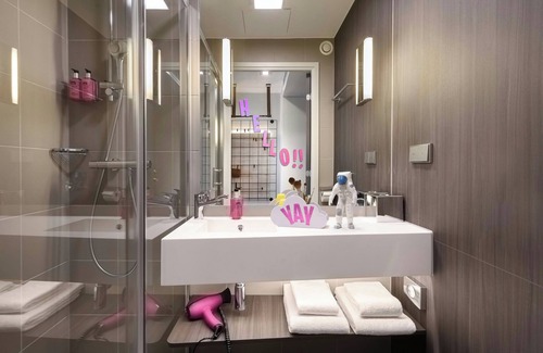 Siegelberg Hotel | Discover Moxy Stuttgart Feuerbach: Top-Rated with Spa & Dining