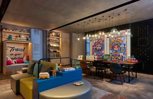 Zhonglou Shangquan Hotel | Modern Moxy Xi'an Downtown: Rated 8.8 with Family-Friendly Amenities