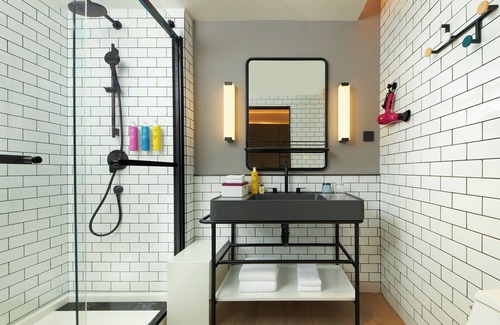 Zhonglou Shangquan Hotel | Modern Moxy Xi'an Downtown: Rated 8.8 with Family-Friendly Amenities