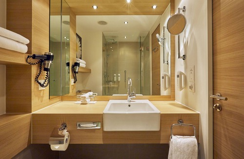 District 9 Hotel | Discover H+ Hotel Zürich: A 4-Star Retreat with Spa & Dining