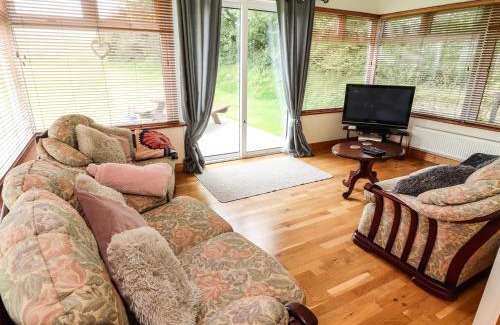 Banna House | Moybella Lodge: Rated 10/10 with Family-Friendly Amenities
