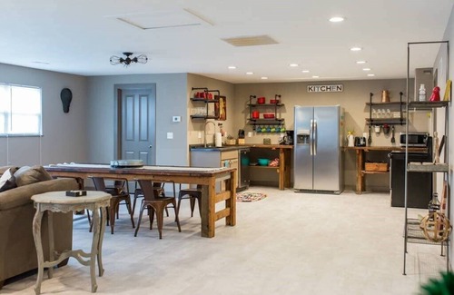 Hermann House | Experience Mozart House: 3-Bedroom Oasis in Downtown Hermann