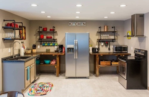 Hermann House | Experience Mozart House: 3-Bedroom Oasis in Downtown Hermann