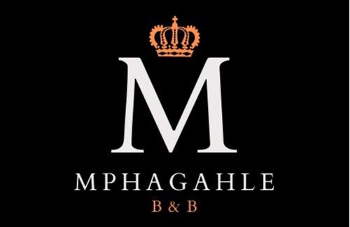 Elias Motsoaledi Bed & Breakfast | Cozy Mphagahle B&B: Poolside Retreat with Breakfast Included