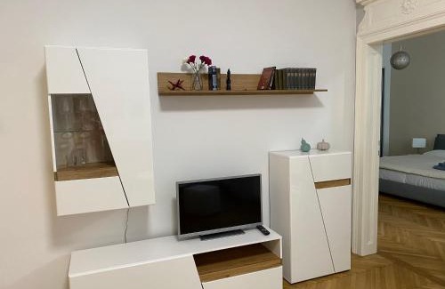 Mariahilf Apartment | Outstanding MQ Appartement: Child-Friendly & Highly Rated