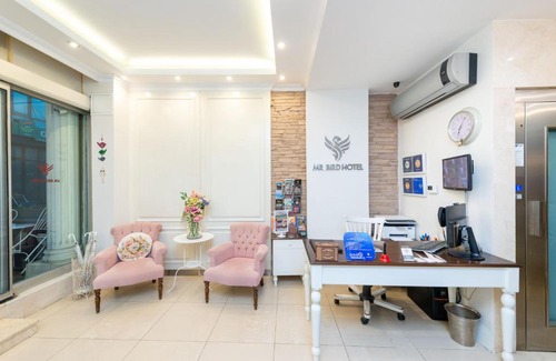 Sirkeci Hotel | Discover Mr. Bird Hotel - Rated 9.1/10 by Guests