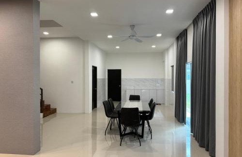 Kuching House | Child-Friendly MR Homestay: Guest Rated 10/10 Experience
