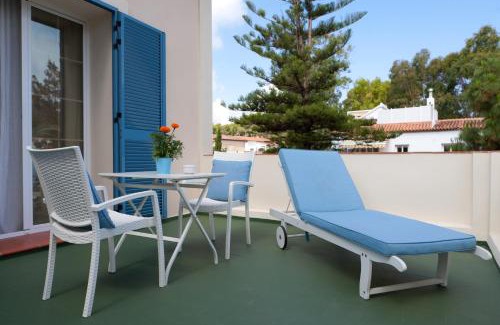 Denia Hotel | Oceanfront MR Hotelet de la Raconà & Apartments Await