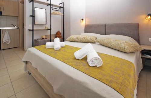 Paradhisos Apartment | Family-Friendly Retreat at Mr&Mrs Green - 8.6/10 Rated