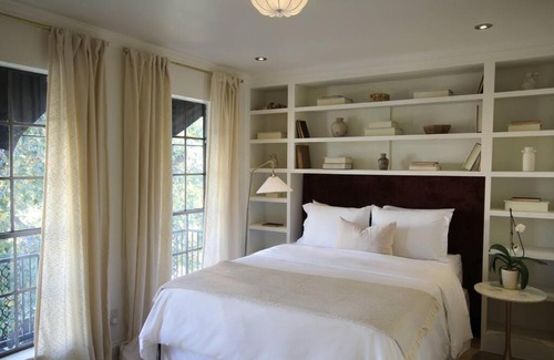 Turtle Creek Apartment | Artistic Escape at Mr. Nomad: Family & Pet Friendly