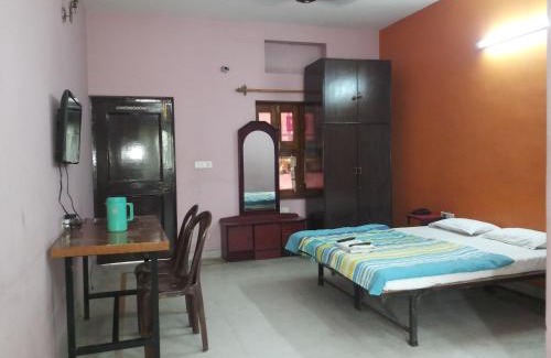 Gwalior Hotel | Mrignayani: Budget-Friendly Retreat with Pet-Friendly Amenities