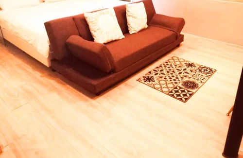 Zhongshan Apartment | 【MRT Premium Room with Window and Balcony】Monthly Stay