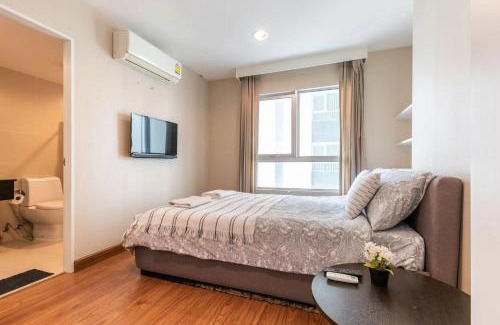 Ban Pho Apartment | Convenient Stay Near MRT Rame9 & Jodd Fairs Night Market