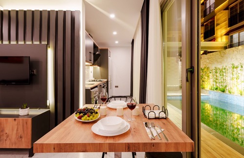 Lara Resort | Elegant Mrt Suites Lara: Spa, Pool & Ocean Views Await