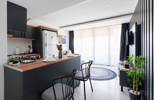 Lara Resort | Elegant Mrt Suites Lara: Spa, Pool & Ocean Views Await