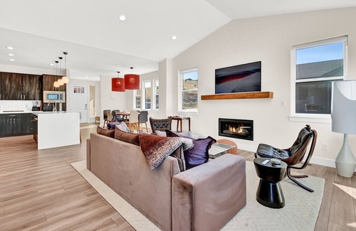 Eden House | Scenic Escape: B14 with Views Near Powder Mountain
