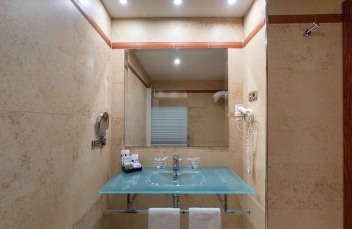 La Malagueta Hotel | Relax at Hotel MS Maestranza - 4-Star Comfort & Amenities
