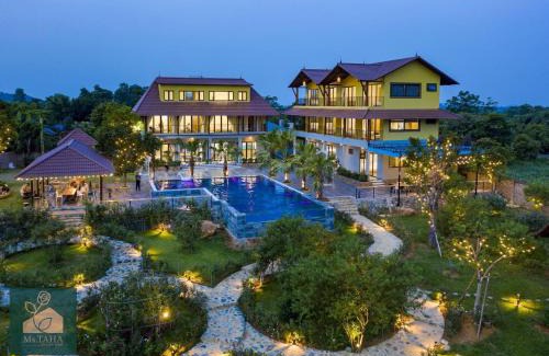 Ba Vi Villa | Discover Ms Taha Villas Ba Vi: Guest Rated 9/10 with Pool