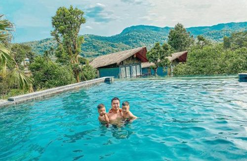 Ba Vi Villa | Discover Ms Taha Villas Ba Vi: Guest Rated 9/10 with Pool