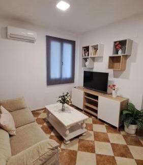 Huerta de Santa Teresa Apartment | Family-Friendly MS4 Apartamentos Nervión with Pool Access