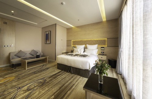 Jizan Hotel | Discover Msharef Almoden Hotels 2: Family-Friendly Retreat