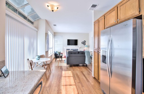 Carmine - Parkmont House | Cozy 4bd Home with Easy Access to Major Freeways