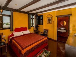 Suan Luang Bed & Breakfast | Affordable Getaway at Around The World Bed and Breakfast