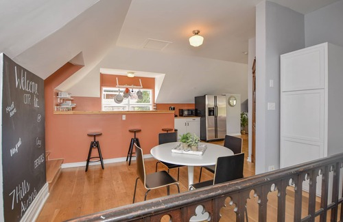 Mount Adams Apartment | Scenic Mt. Adams Retreat with Rooftop Deck & Pool