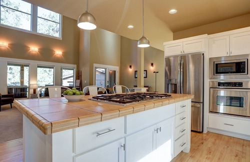 RiverWild House | Perfect Mt Bachelor Vlg Resort Home with Pool & Trails
