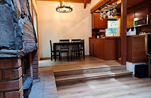 Glacier Cabin | Discover a Cozy Cabin near Mt Baker with Family Amenities
