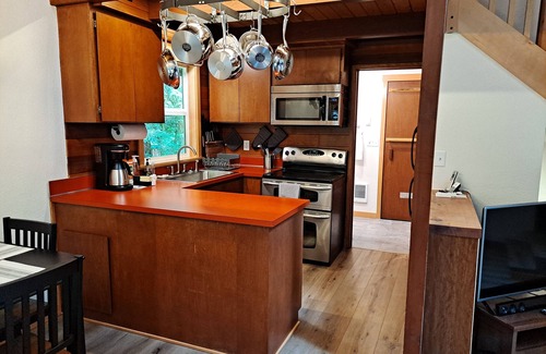 Glacier Cabin | Discover a Cozy Cabin near Mt Baker with Family Amenities