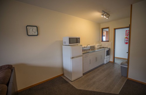 Fox Glacier Hotel | Scenic Mt Cook View Motel with Pool and Family-Friendly Perks