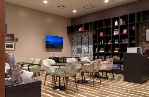 Fujikawaguchiko Hotel | Experience Mt.Fuji Cabin & Lounge at Highland Station Inn