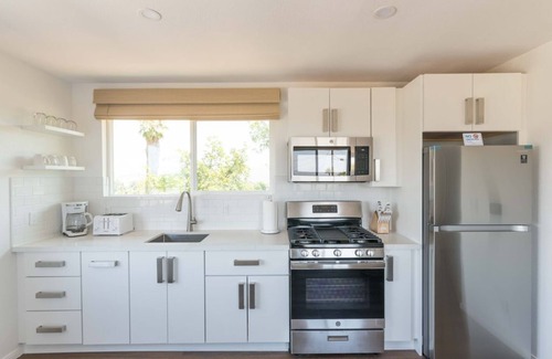 El Cajon House | Exceptional Mt Helix Studio Loft with Scenic Mountain Views