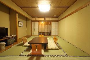 Nihommatsu Hotel | Experience Comfort at Mt. Inn with Hot Tub & Breakfast