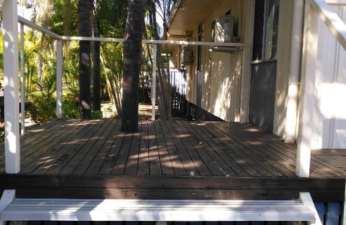 Parkside Hotel | Affordable Mt Isa Irish Club Accommodation with Pool & Breakfast