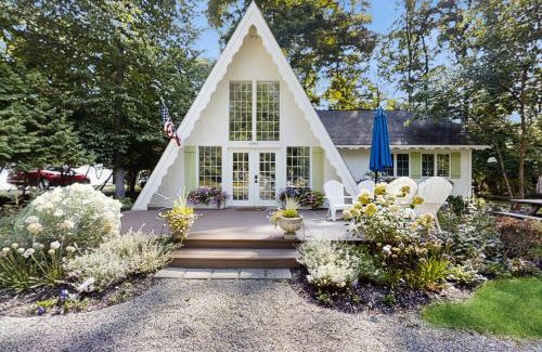 Charlevoix House | Pet-Friendly Mt McSauba A Frame Cottage - Guest Rated 10/10