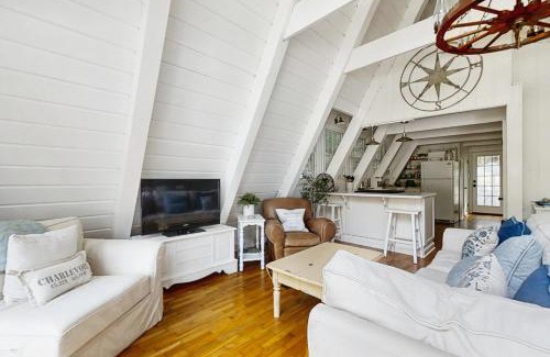 Charlevoix House | Pet-Friendly Mt McSauba A Frame Cottage - Guest Rated 10/10