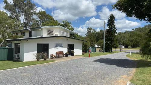 Horse Creek Hotel | Mt Morgan Motel & Van Park