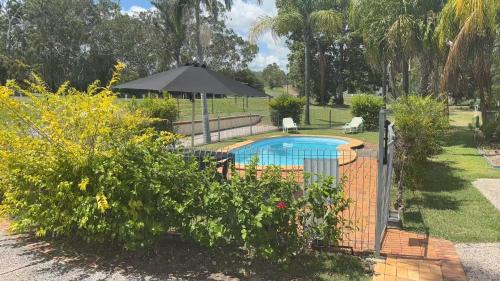 Horse Creek Hotel | Mt Morgan Motel & Van Park