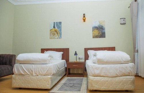 Kitojo Hotel | Relax at Mt. Rwenzori Golf Resort & Spa with Family-Friendly Amenities