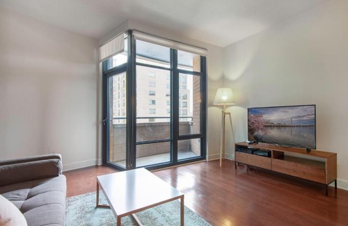 Mount Vernon Triangle Apartment | Inviting Mt Vernon 1BR with Pool, Gym & Rooftop Views