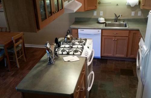Overlook Park Apartment | Pet-Friendly Retreat at Mt View 06 in Sunriver