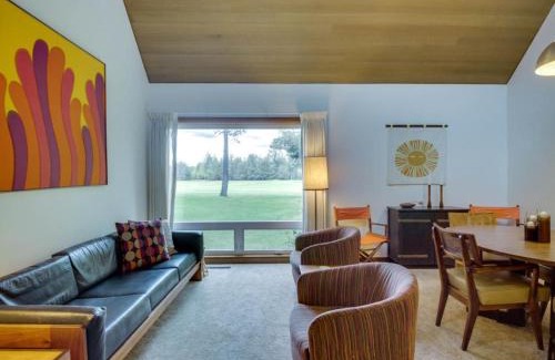 Overlook Park Apartment | Pet-Friendly Mt View Condo 22 | Family Fun in Sunriver