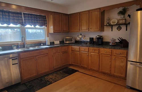 New Market House | Scenic Mountain Retreat with Pet-Friendly Amenities