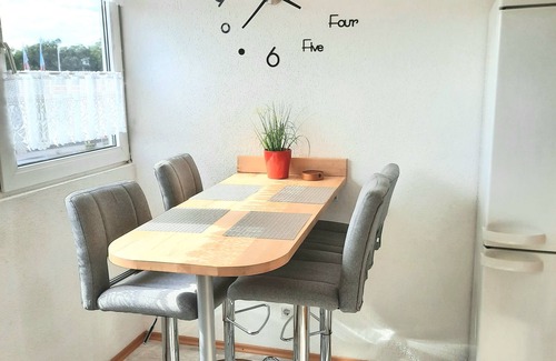 Weißenthurm Apartment | Central Mtd_apartment: Family-Friendly Stay with Breakfast