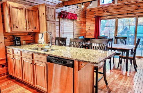Bostic Cabin | Unforgettable MTN Cabin Getaway with Hot Tub & Scenic Views