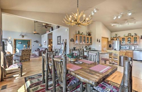 Cripple Creek House | Cozy Mtn-View Cabin with Deck, Perfect for Families!