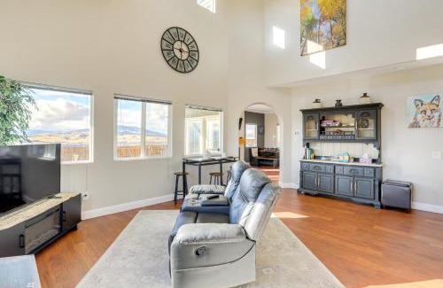 Sparks House | Mtn-View Escape with Hot Tub in Sparks!