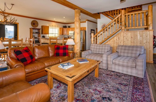 Winter Park Highlands House | Granby Vacation Retreat with Hot Tub & Mountain Views